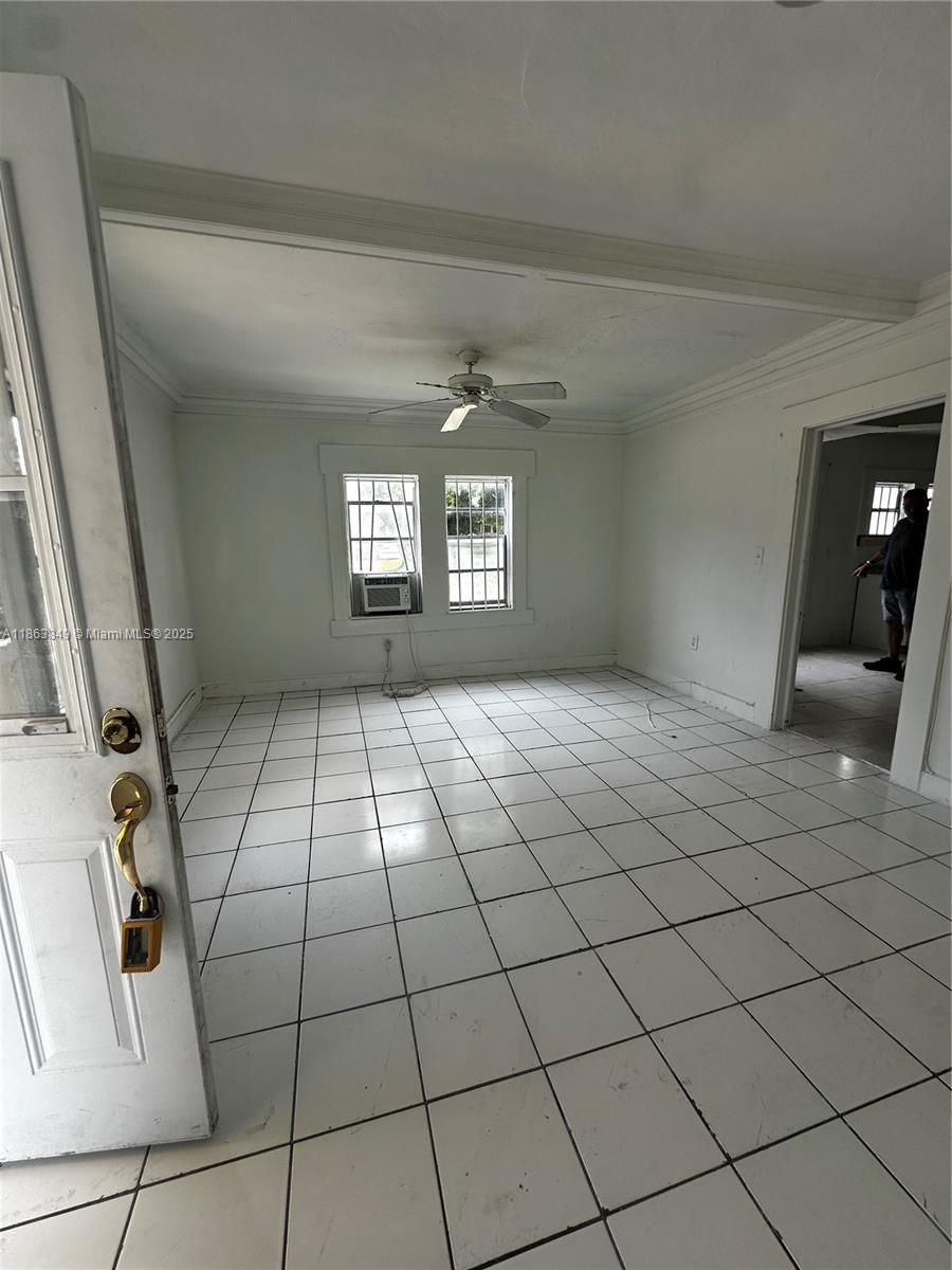 1925 NW 56th St