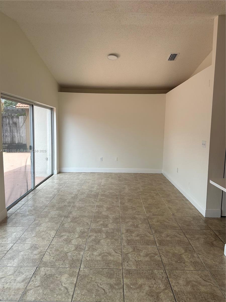 TURTLE RUN AT LAKES OF PA - Residential Lease