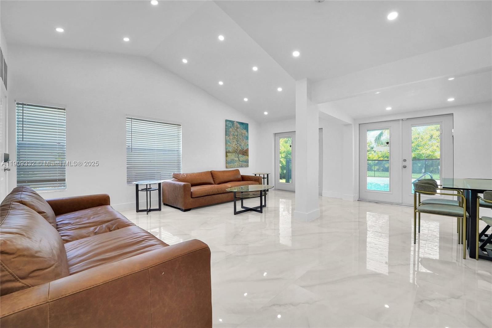 PICKWICK LAKE ESTS SEC 2 - Residential Lease