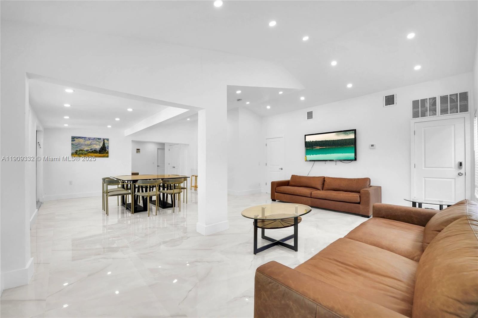 PICKWICK LAKE ESTS SEC 2 - Residential Lease