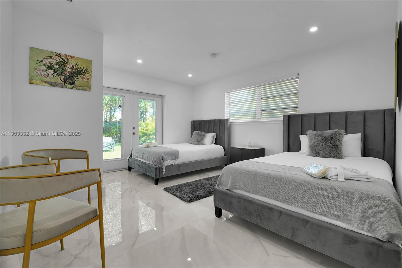 PICKWICK LAKE ESTS SEC 2 - Residential Lease