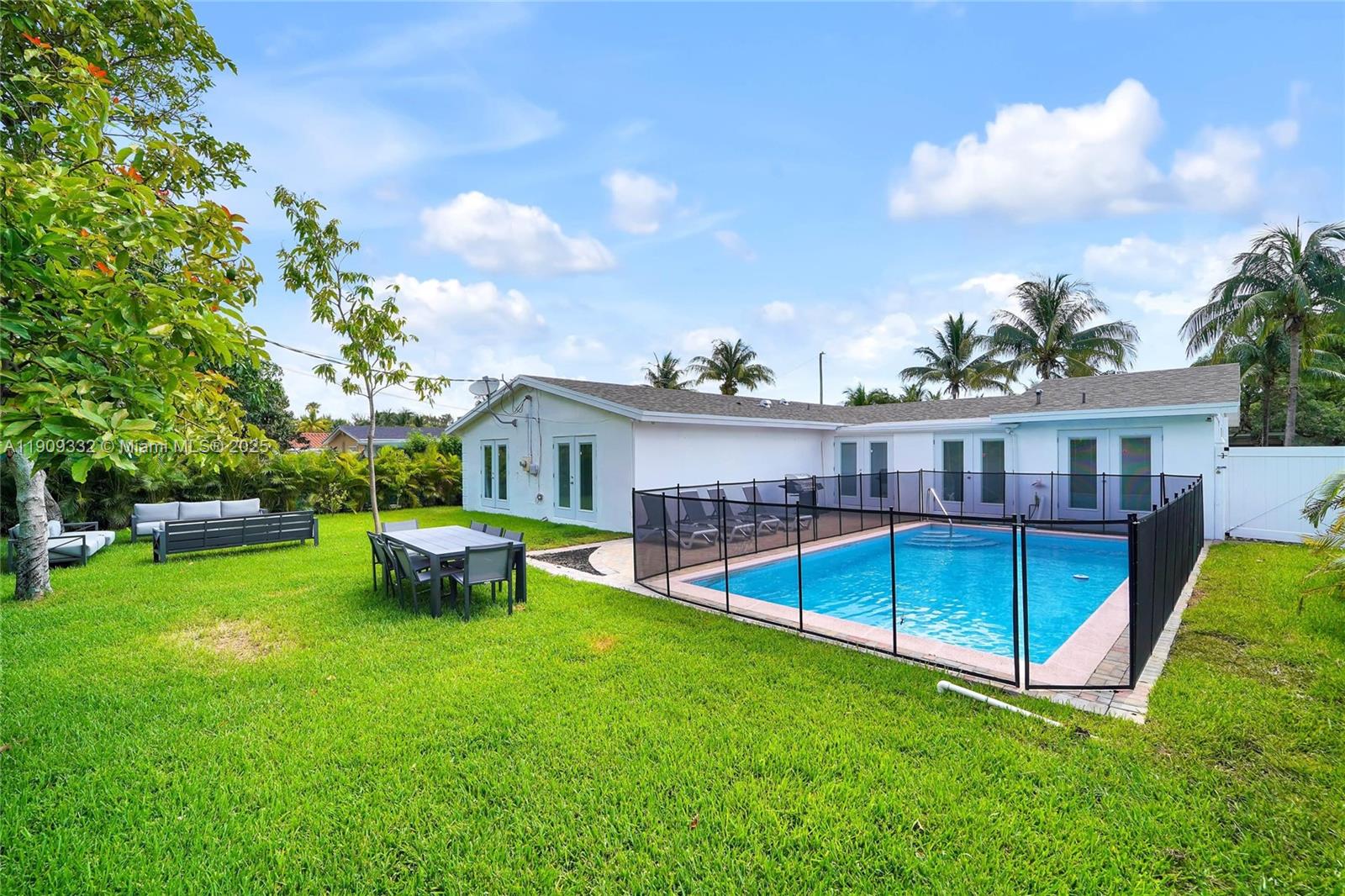 PICKWICK LAKE ESTS SEC 2 - Residential Lease