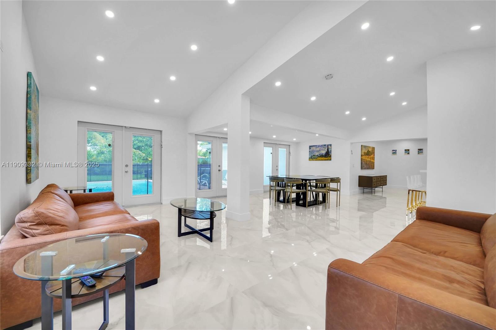 PICKWICK LAKE ESTS SEC 2 - Residential Lease