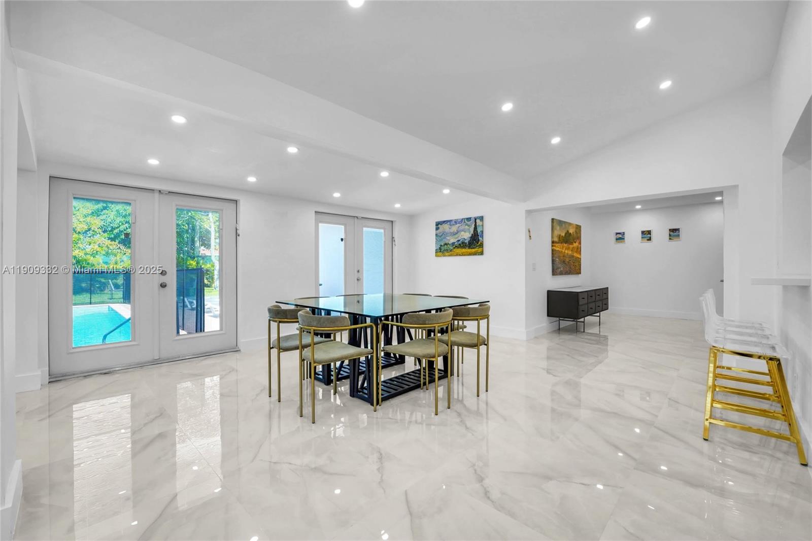 PICKWICK LAKE ESTS SEC 2 - Residential Lease