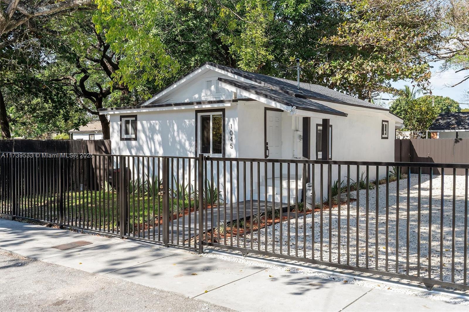 Rental Property at 1045 Nw 55th Ter 1, Miami, Broward County, Florida - Bedrooms: 3 
Bathrooms: 2  - $2,800 MO.