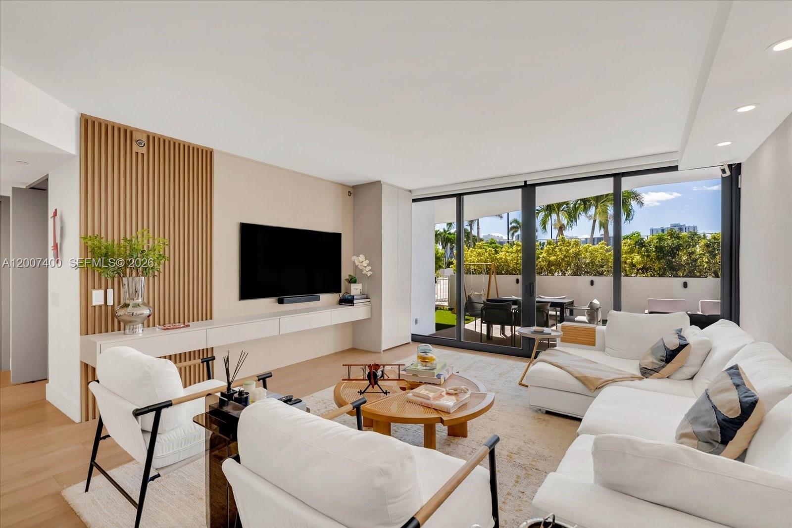 HARBORSIDE AT THE WATERWA - Residential