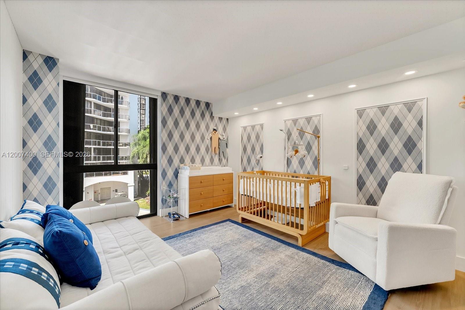 HARBORSIDE AT THE WATERWA - Residential