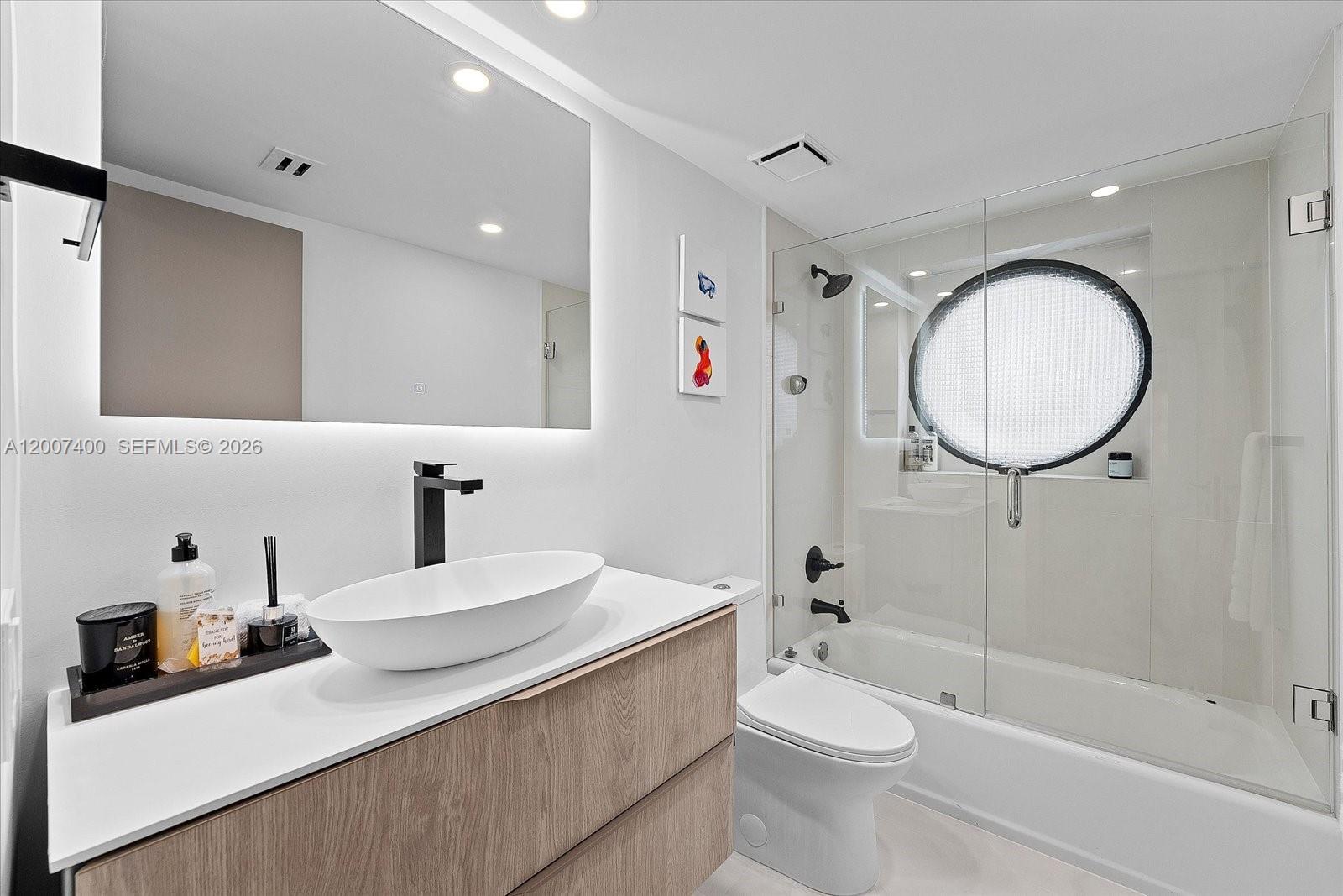 HARBORSIDE AT THE WATERWA - Residential