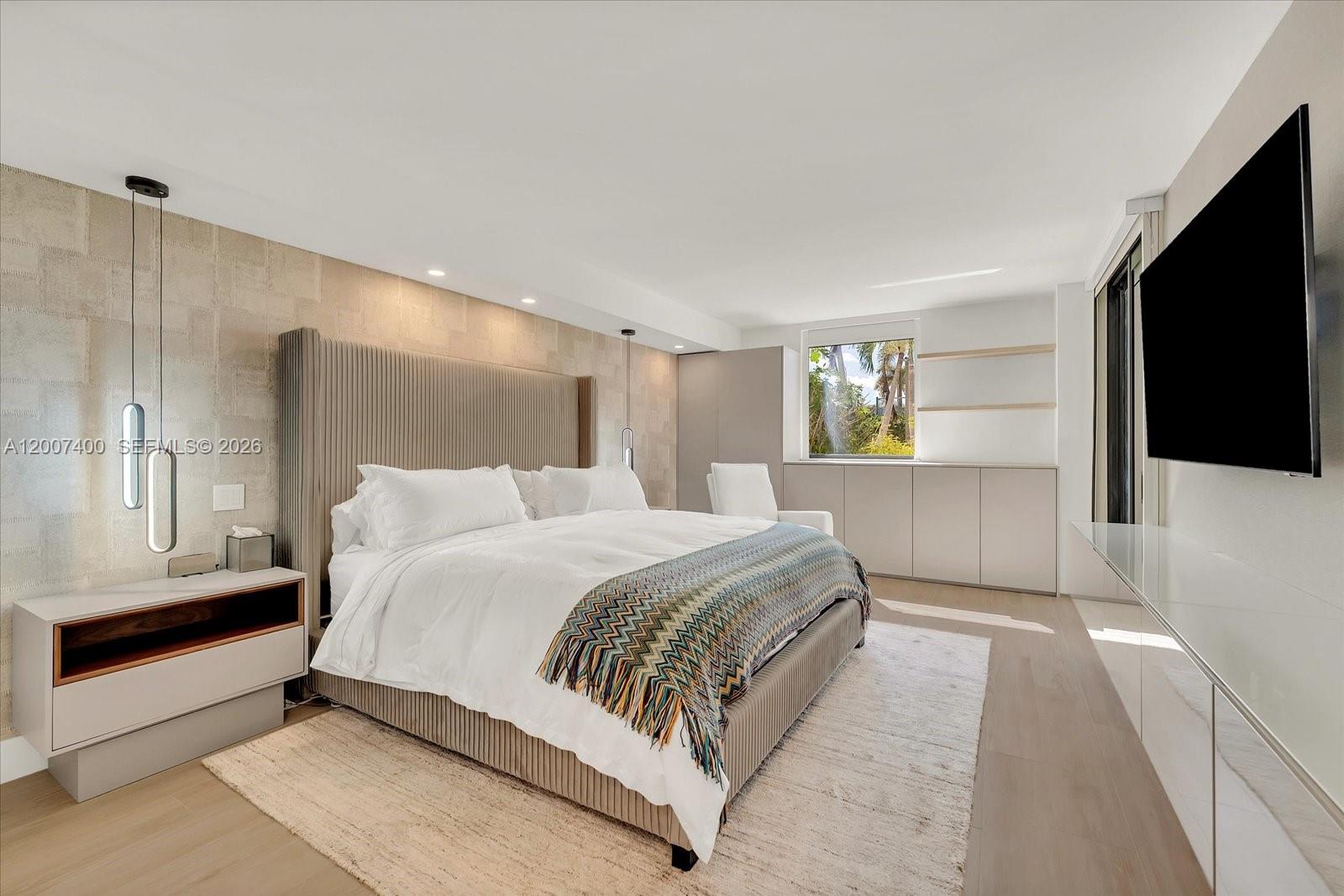 HARBORSIDE AT THE WATERWA - Residential