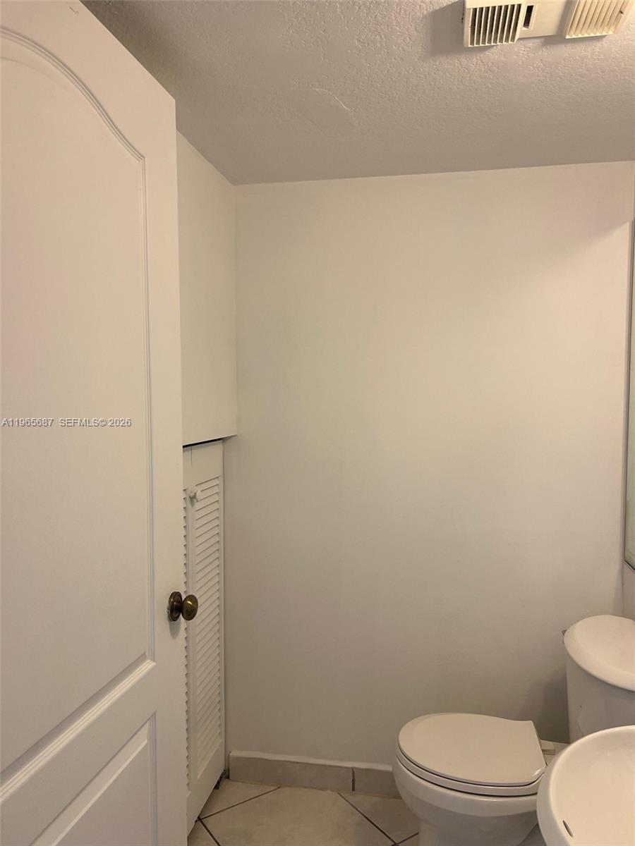 THE SHAMROCK CONDO - Residential