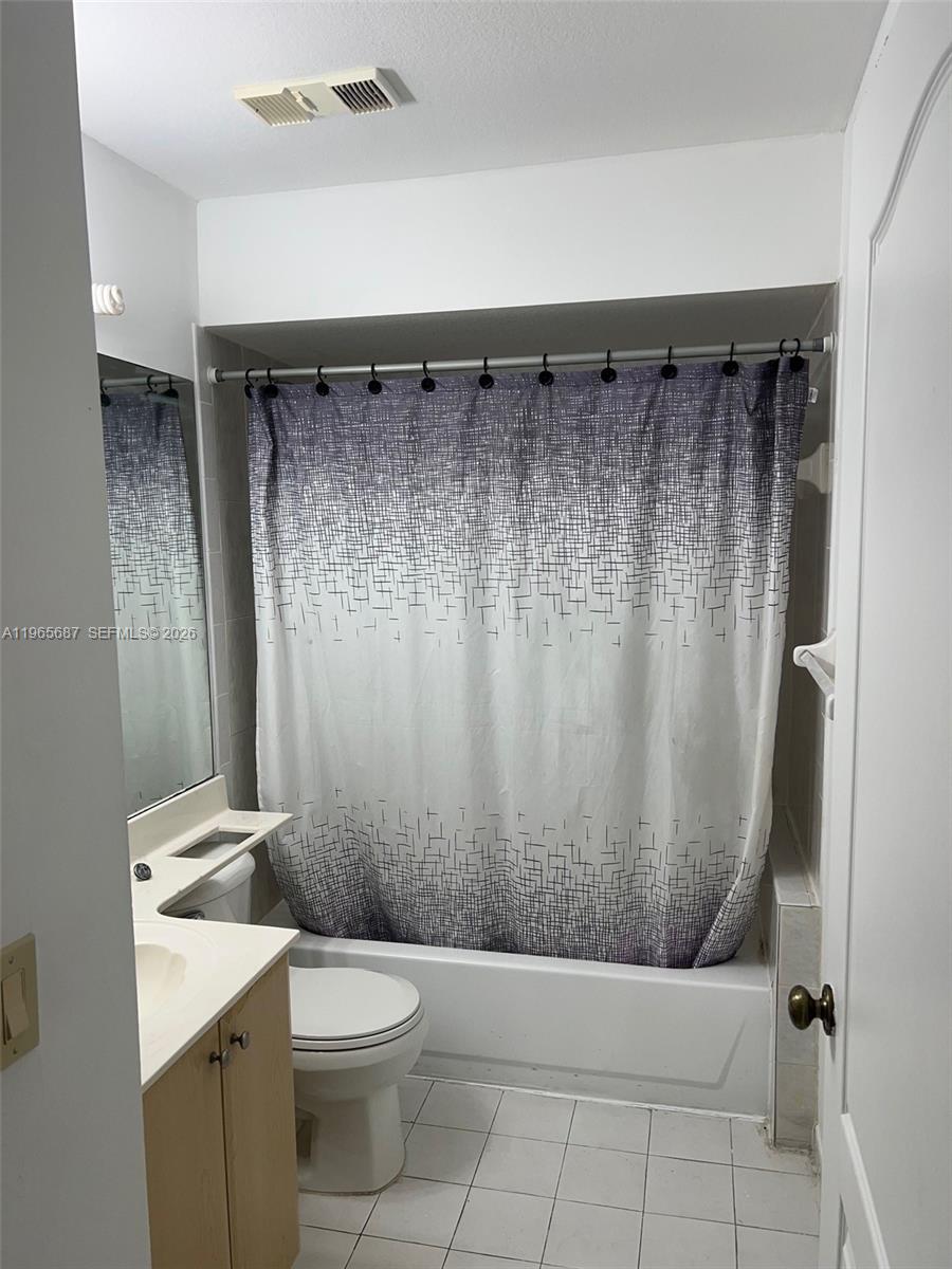 THE SHAMROCK CONDO - Residential