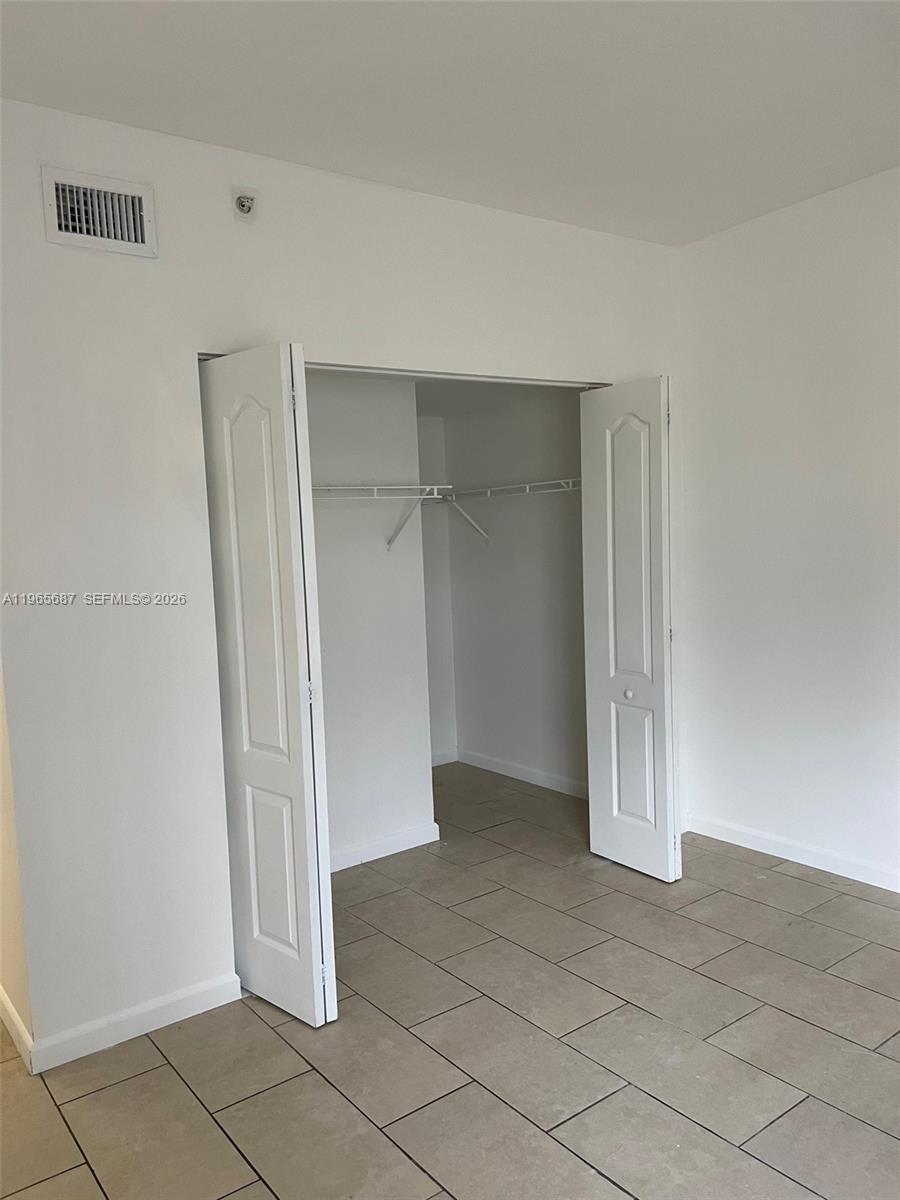 THE SHAMROCK CONDO - Residential