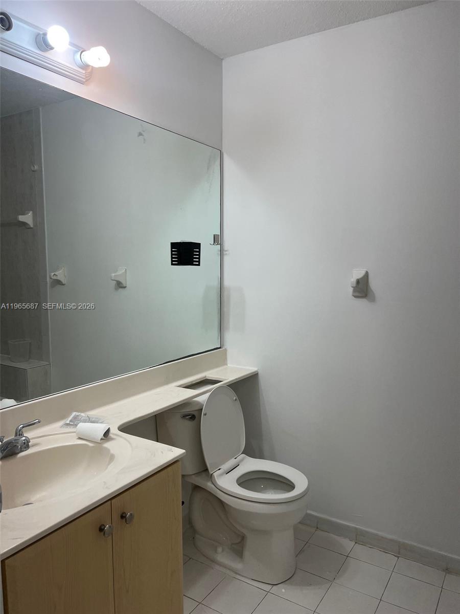 THE SHAMROCK CONDO - Residential