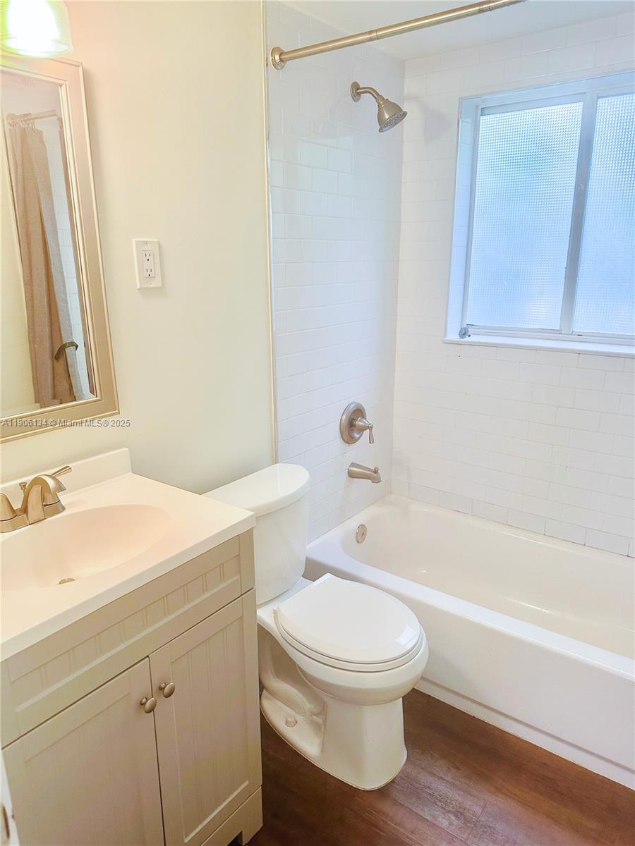 EDGEWATER OF CORAL GABLES - Residential Lease