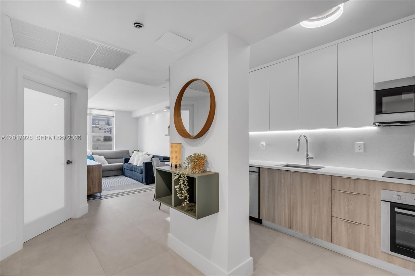 100 Lincoln Rd 539