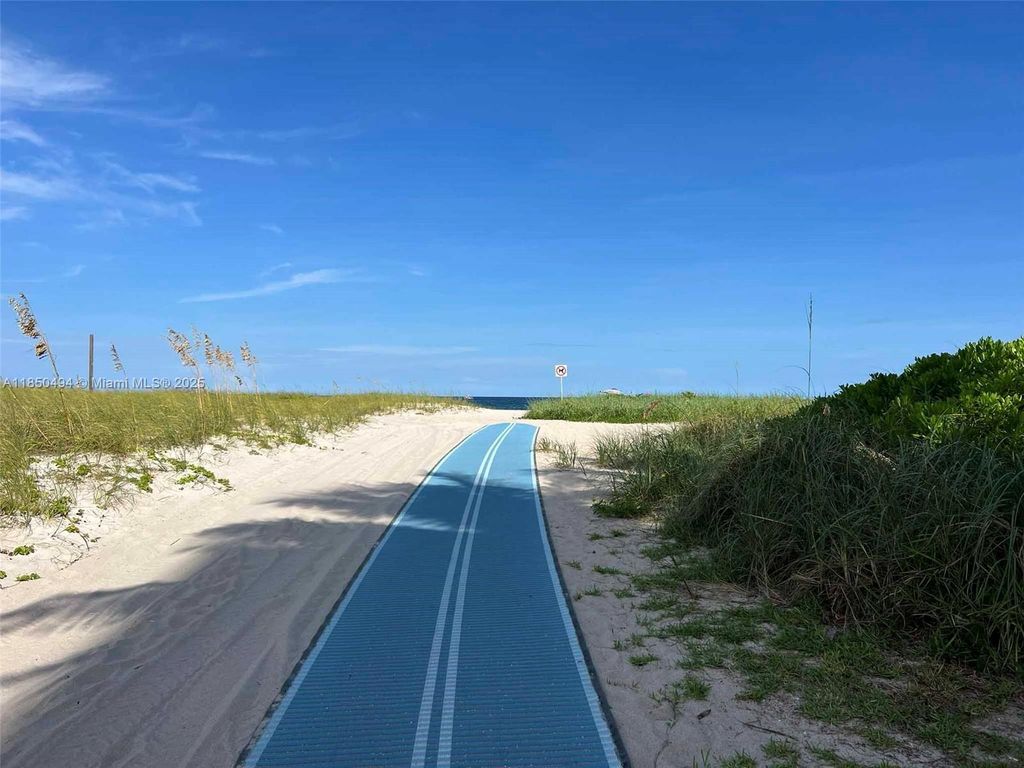 Photo of 3257 NE 13th St #402, Pompano Beach, FL 33062 (MLS # A11850494)