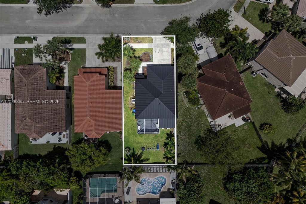 Photo of 641 NW 158th Ave, Pembroke Pines, FL 33028 (MLS # A12028865)