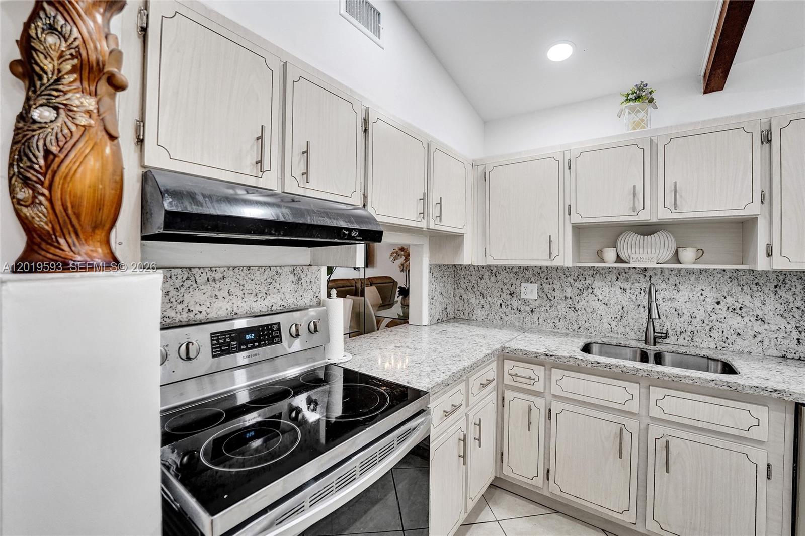 VILLAS AT CARRIAGE HILLS - Residential