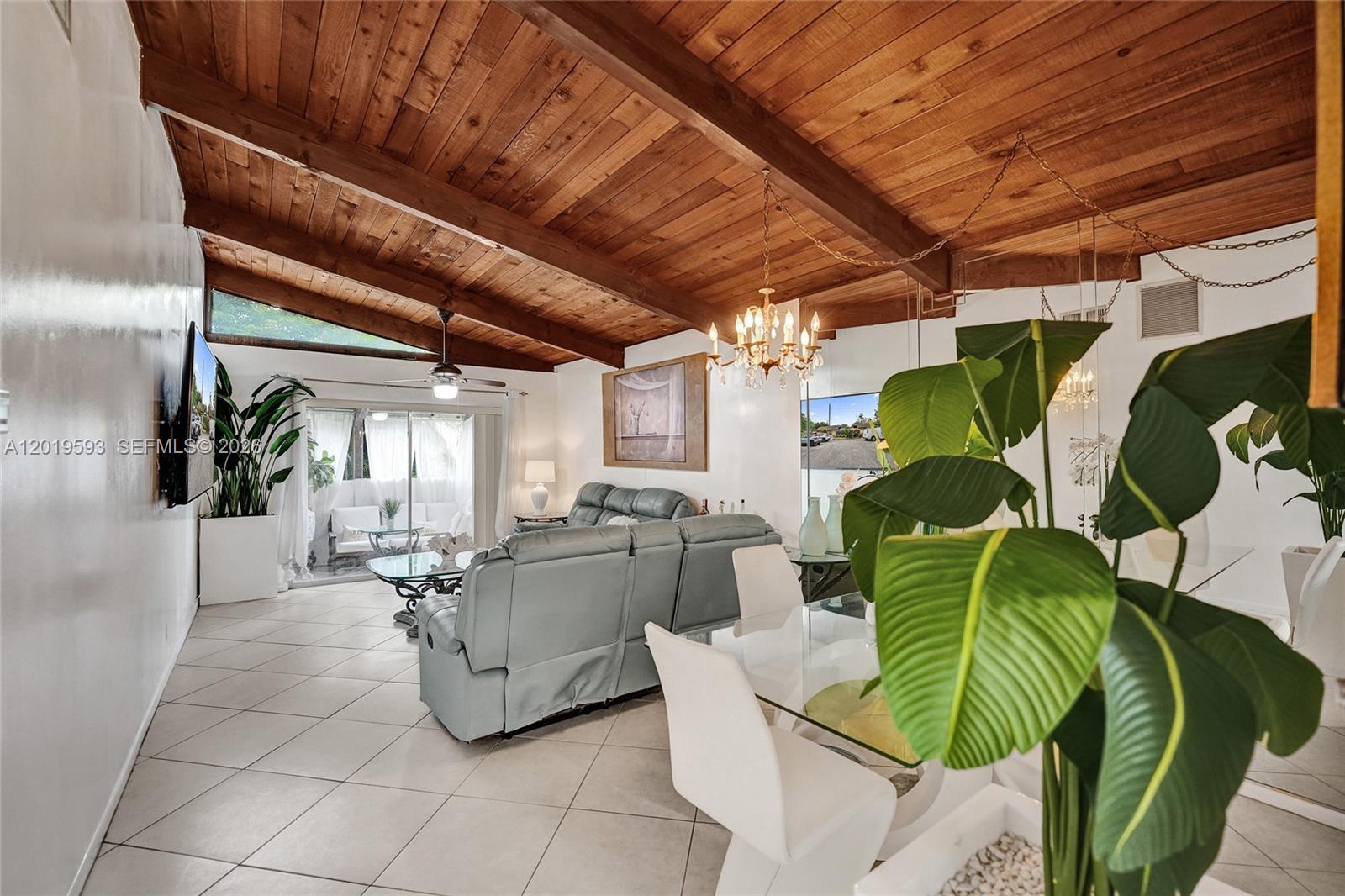 VILLAS AT CARRIAGE HILLS - Residential