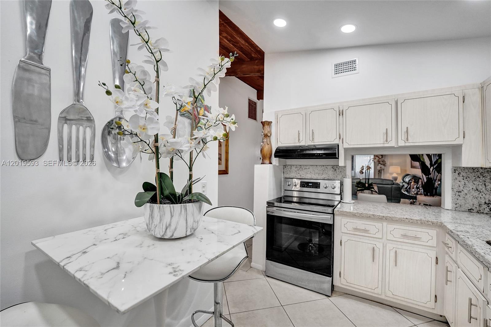 VILLAS AT CARRIAGE HILLS - Residential