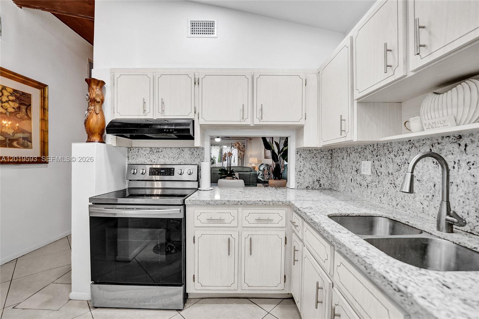 VILLAS AT CARRIAGE HILLS - Residential