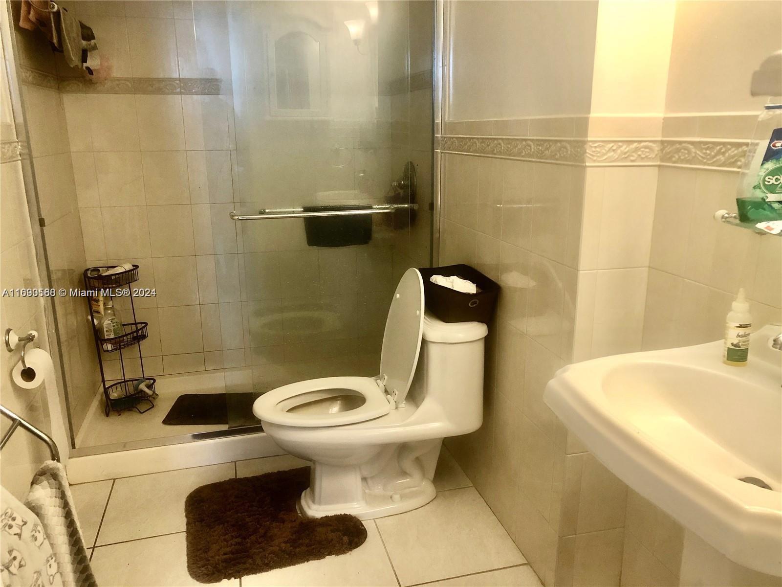 STRATFORD HOUSE CONDO - Residential