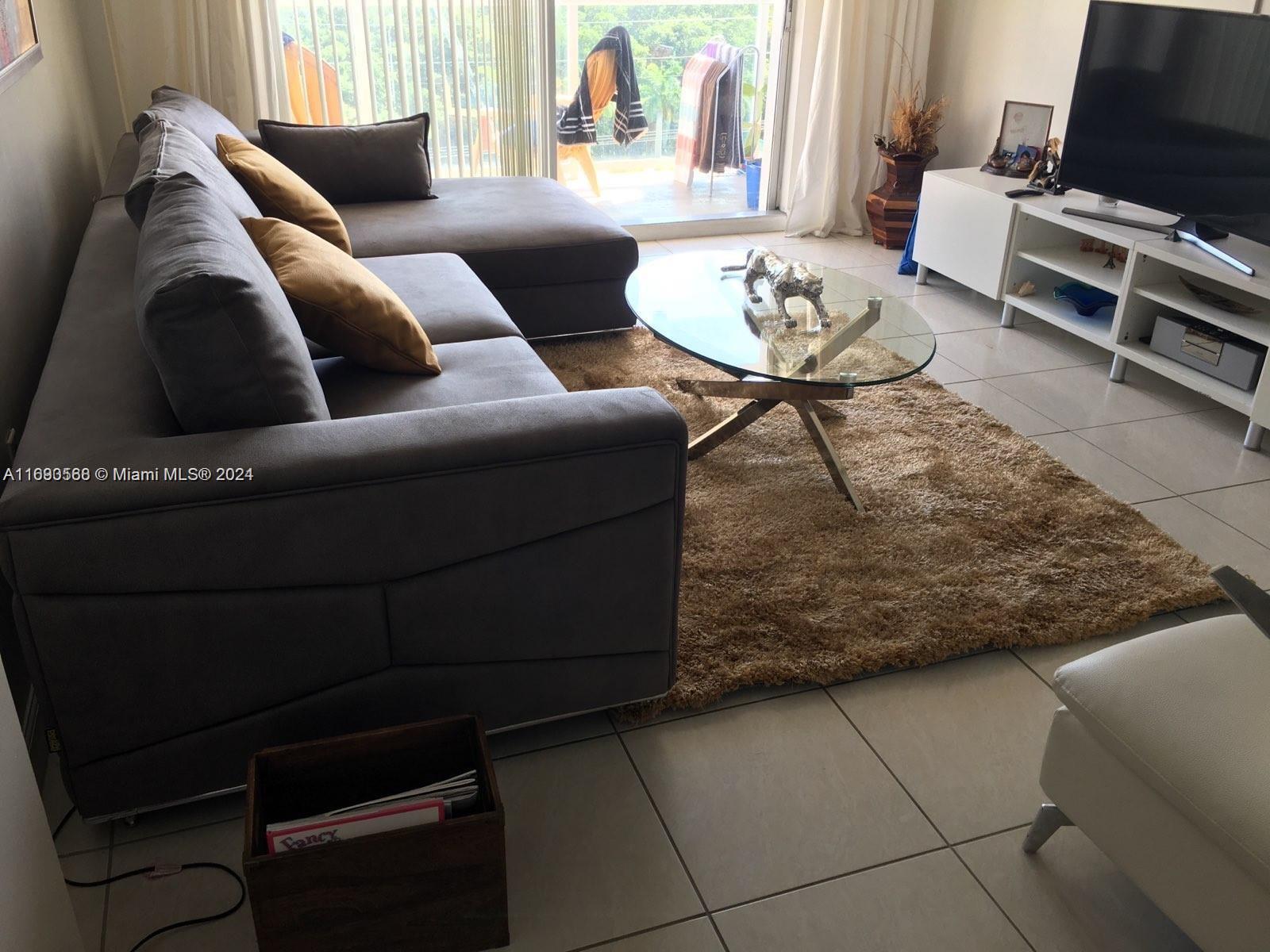 STRATFORD HOUSE CONDO - Residential