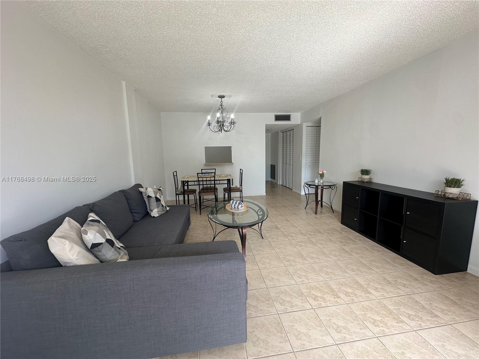 480 Executive Center Dr 2I