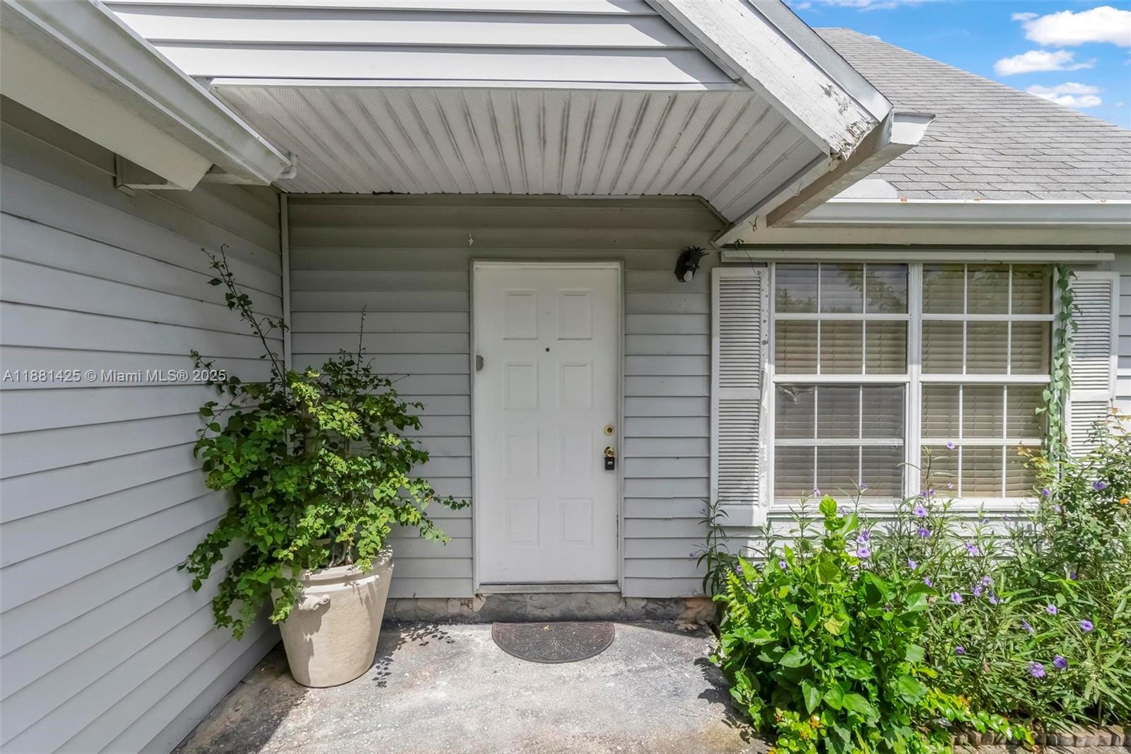 View photos, virtual tours, details... 5119 Oak Hill Rd
