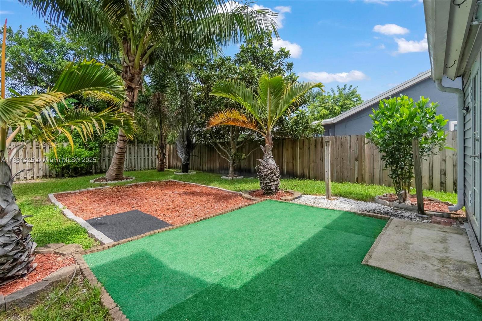 DELRAY GARDEN ESTATES 2 - Residential