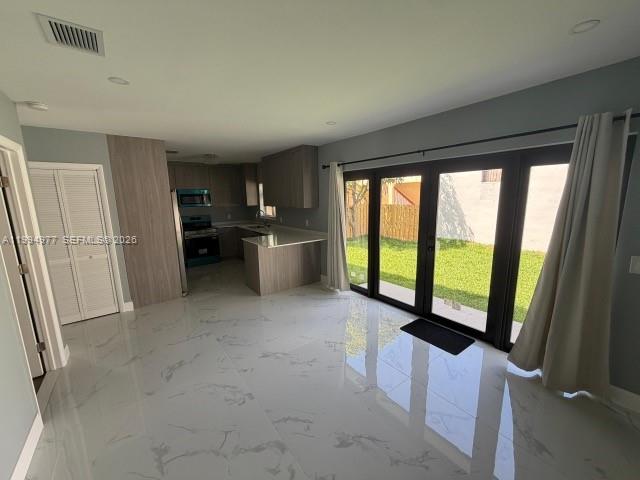 FOSTER PARK - Residential