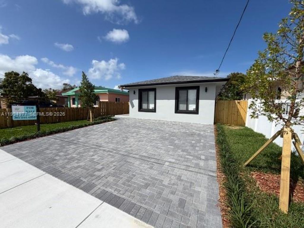 Photo of 644 NW 6th Ct, Hallandale Beach, FL 33009 (MLS # A11994977)