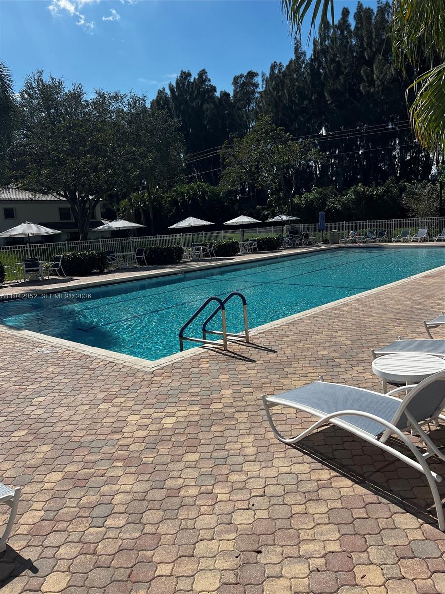 QUAIL RUN VILLAS - Residential