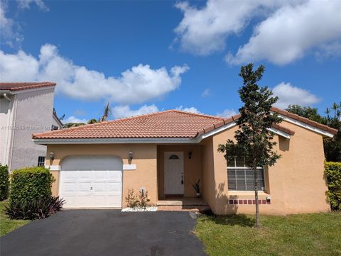 Photo of 1405 Seagrape Cir, Weston, FL 33326 (MLS # A11889266)