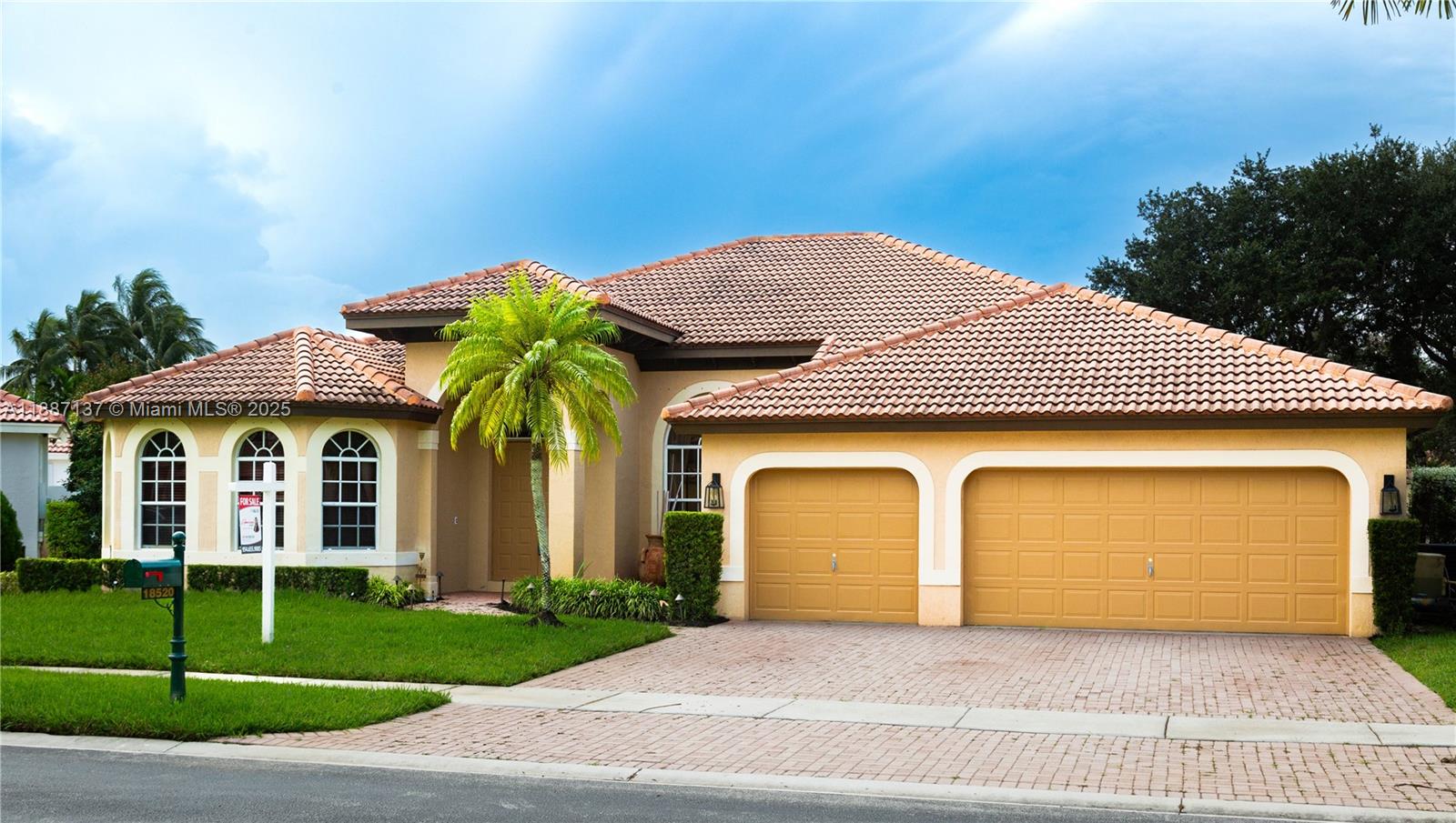 SUNSET LAKES PLAT ONE - Residential Lease