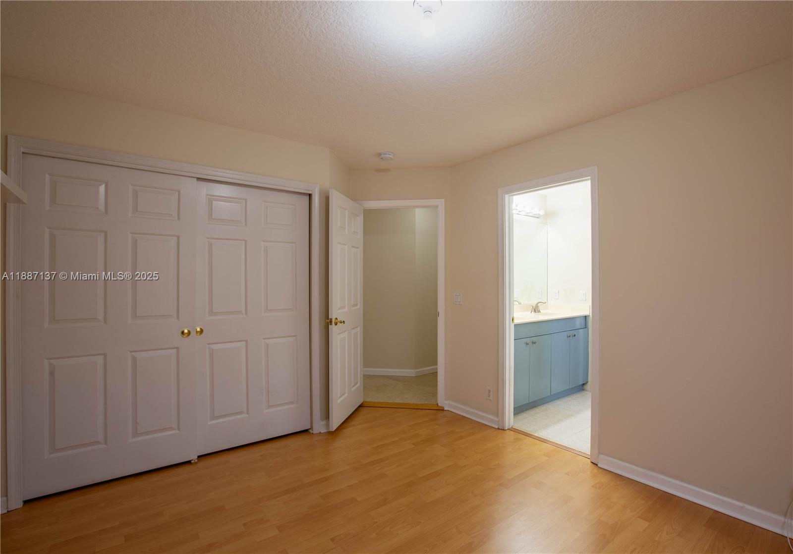 SUNSET LAKES PLAT ONE - Residential Lease