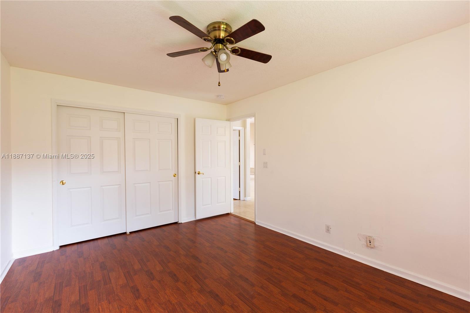 SUNSET LAKES PLAT ONE - Residential Lease