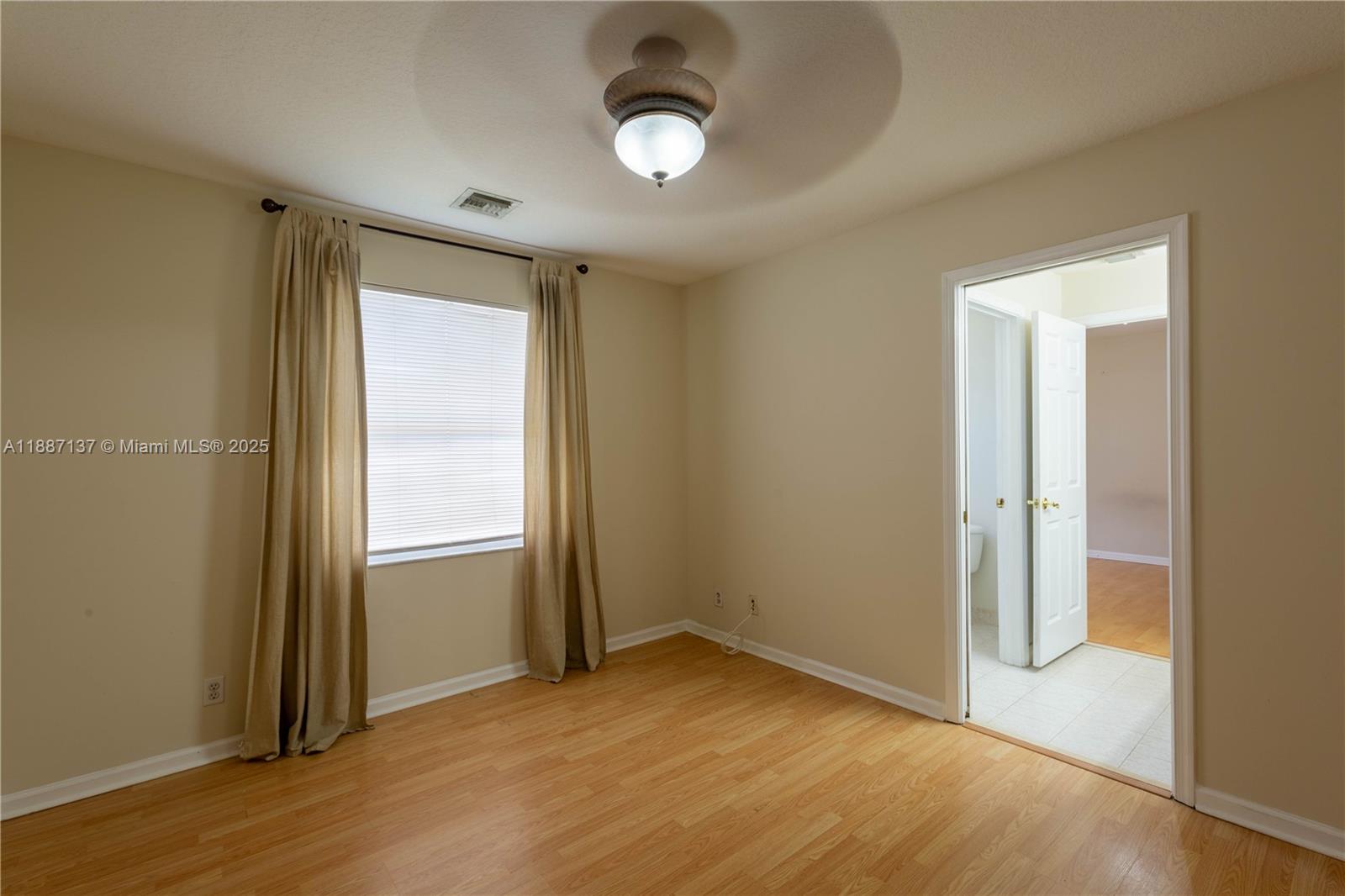 SUNSET LAKES PLAT ONE - Residential Lease