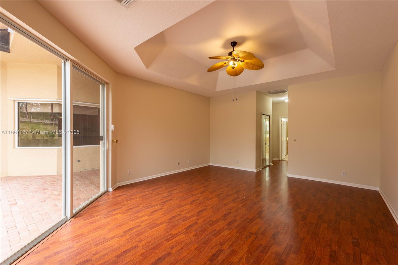 SUNSET LAKES PLAT ONE - Residential Lease