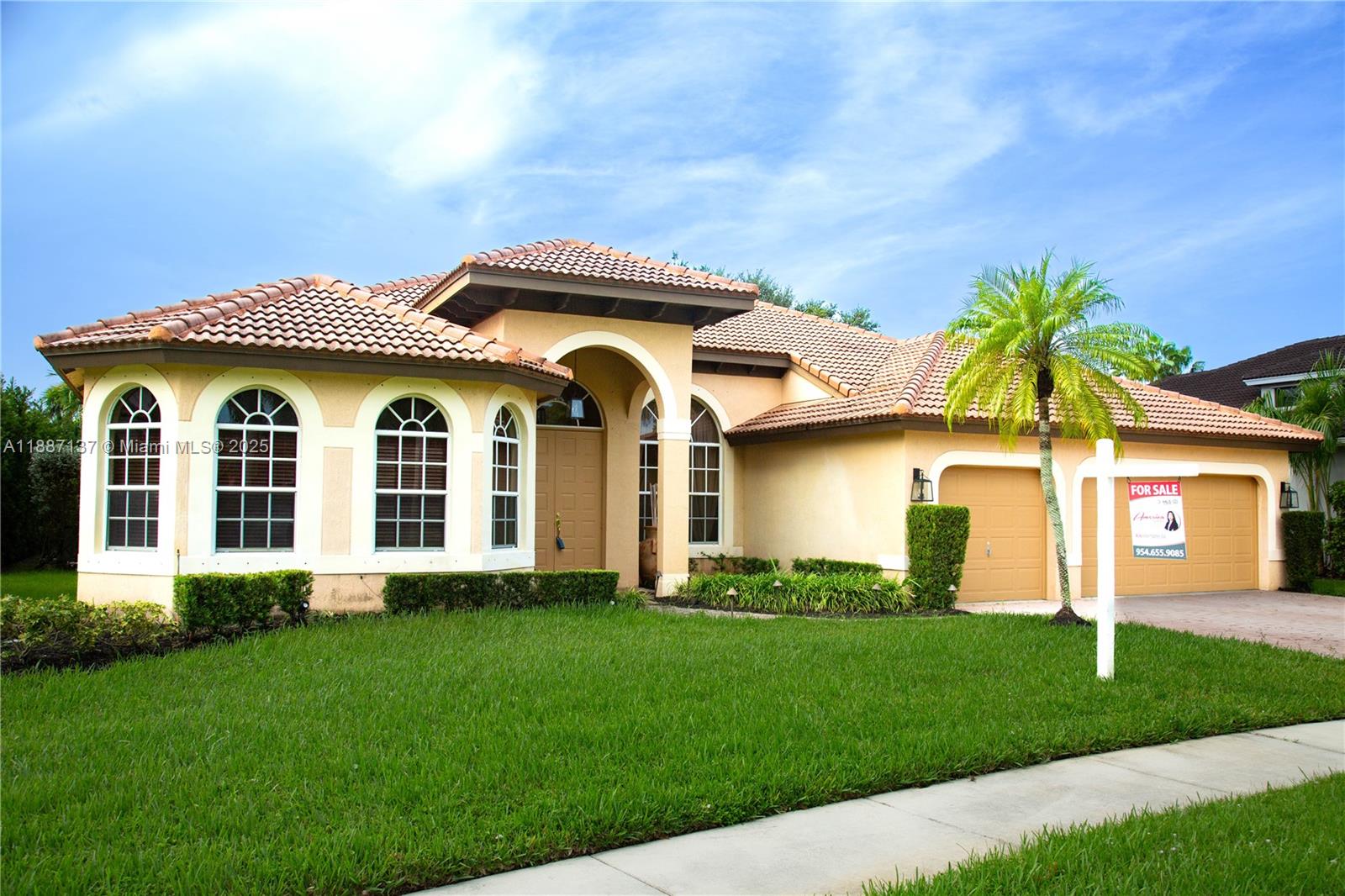 SUNSET LAKES PLAT ONE - Residential Lease