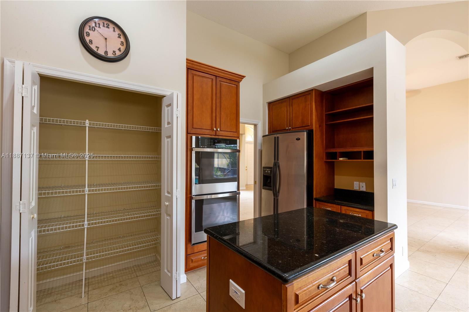 SUNSET LAKES PLAT ONE - Residential Lease