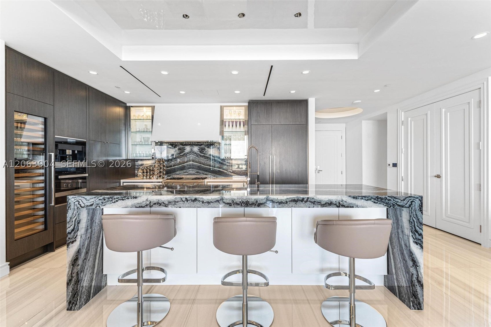 17901 Collins Ave 3806