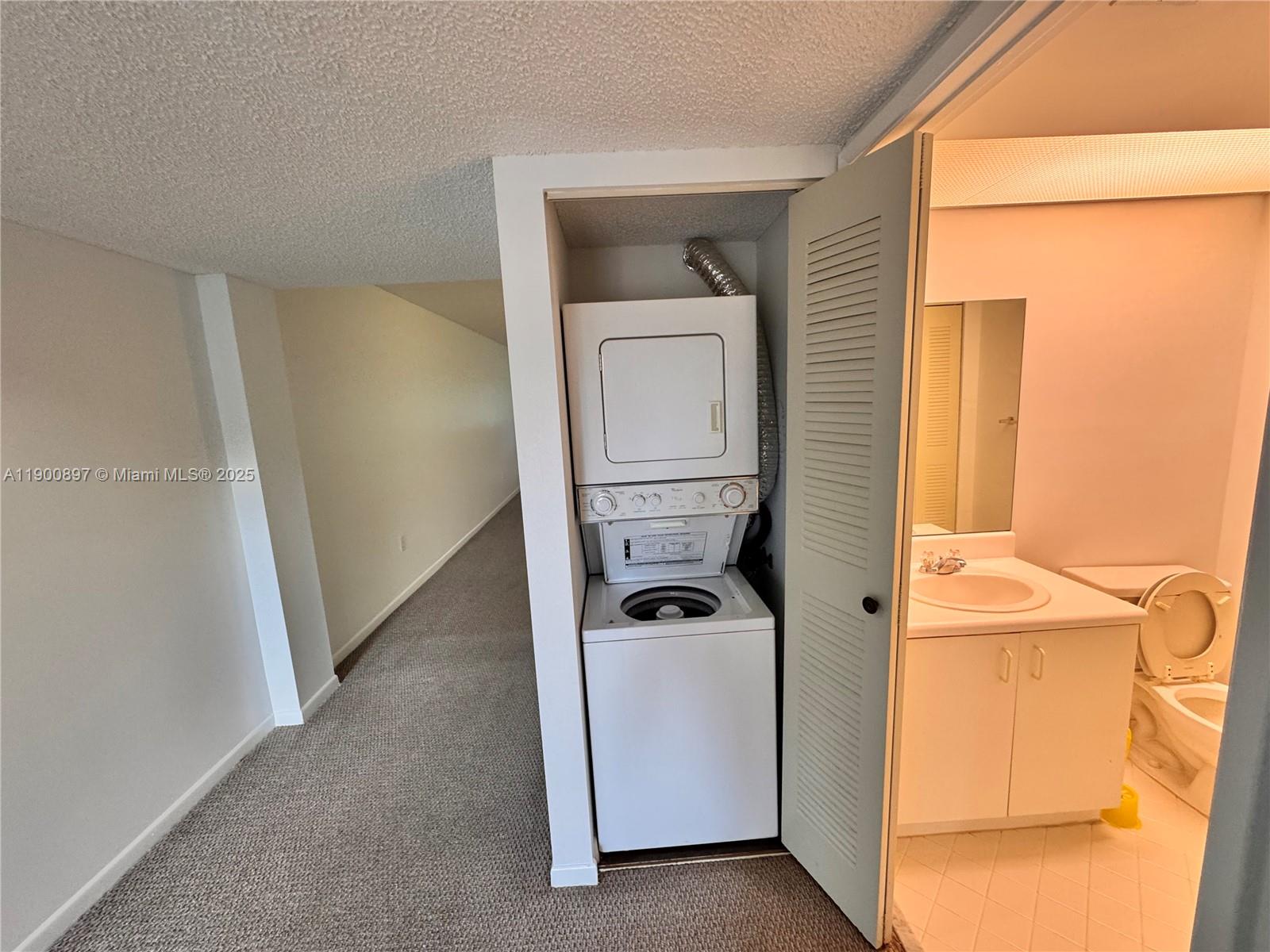 IVANHOE EAST AT CENTURY V - Residential Lease