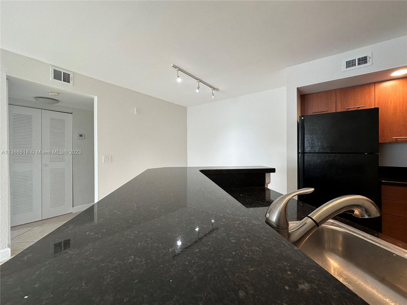 ISLES AT LAGO MAR CONDO - Residential Lease