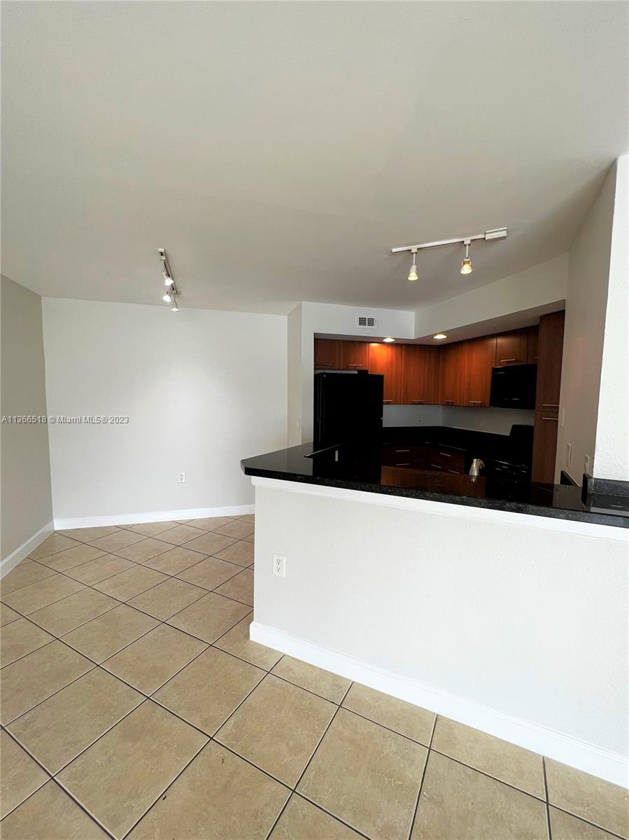 ISLES AT LAGO MAR CONDO - Residential Lease