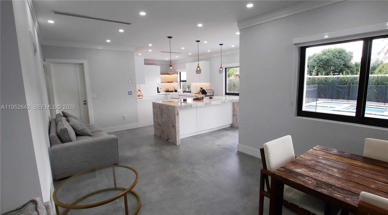 BISCAYNE DRIVE ESTATES - Residential