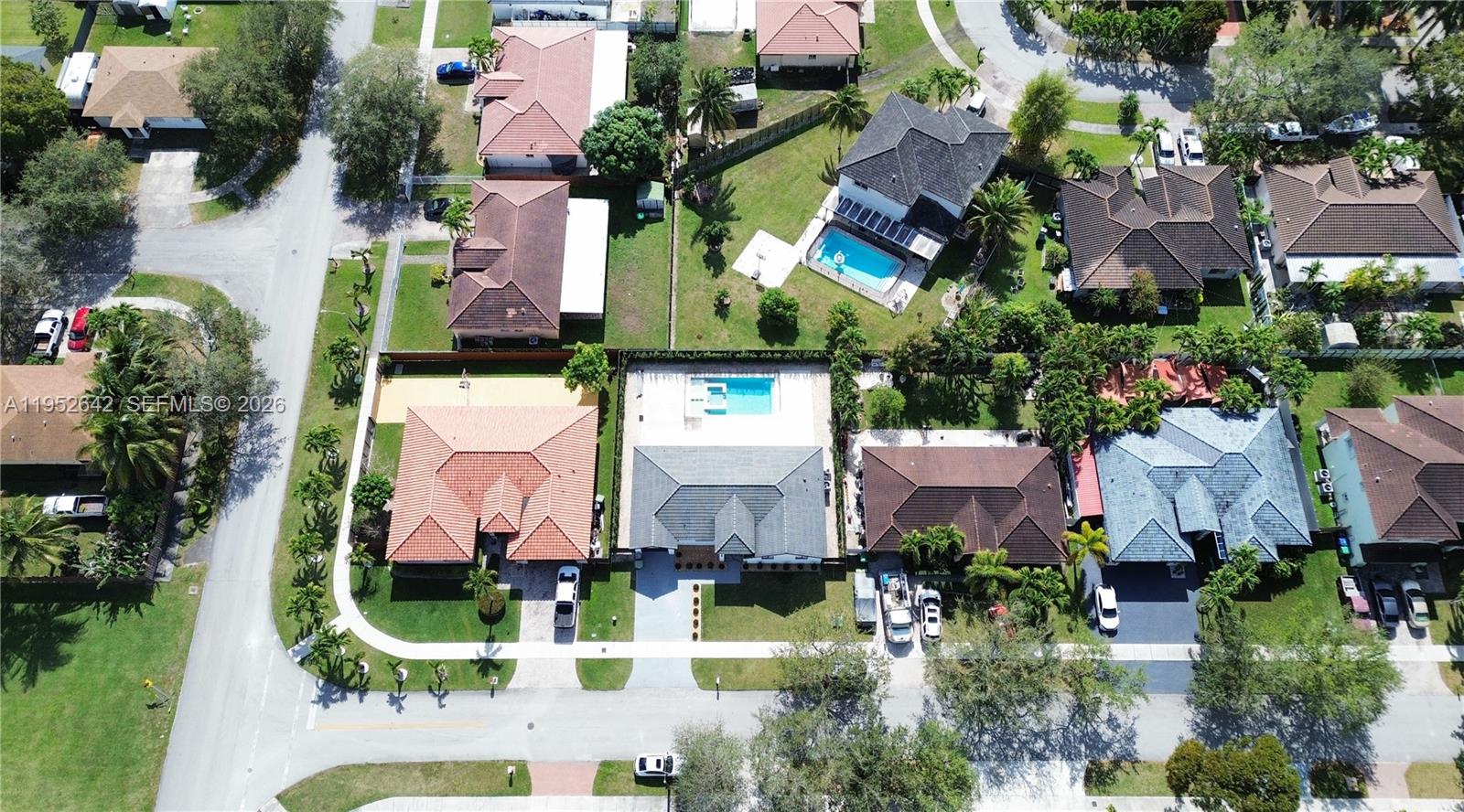 BISCAYNE DRIVE ESTATES - Residential