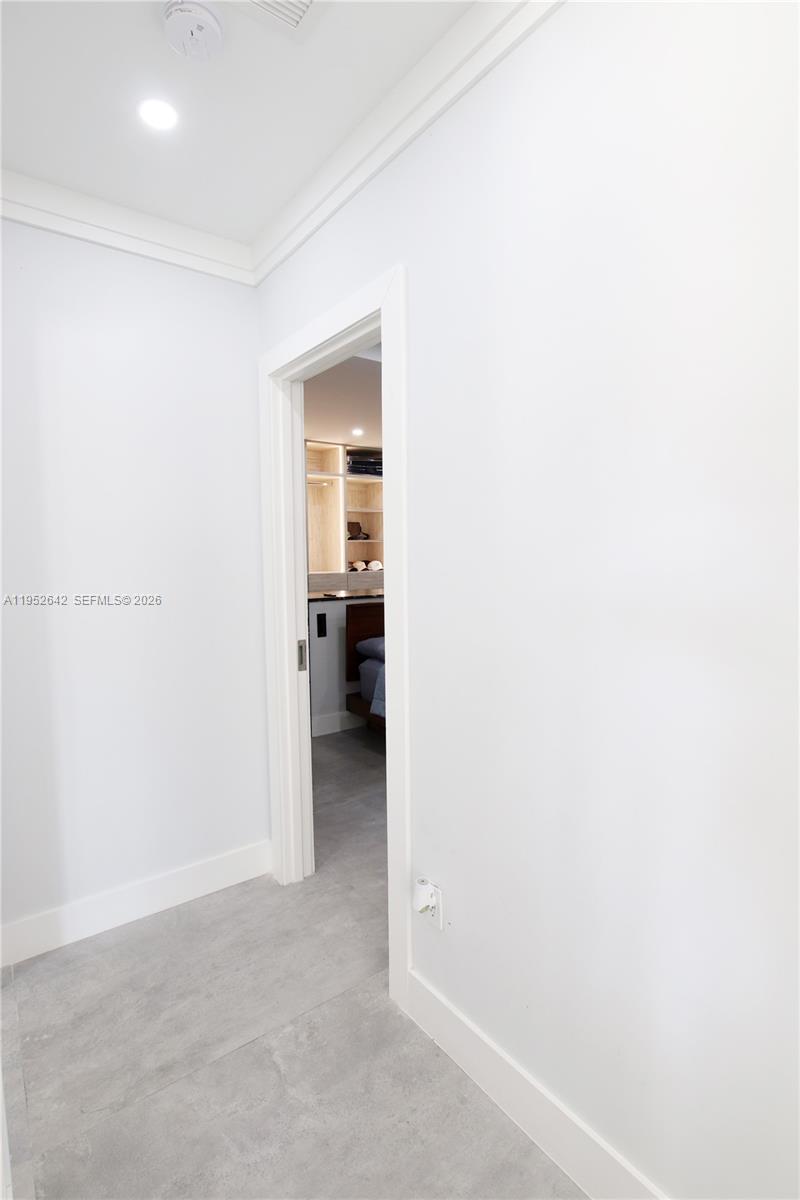 BISCAYNE DRIVE ESTATES - Residential