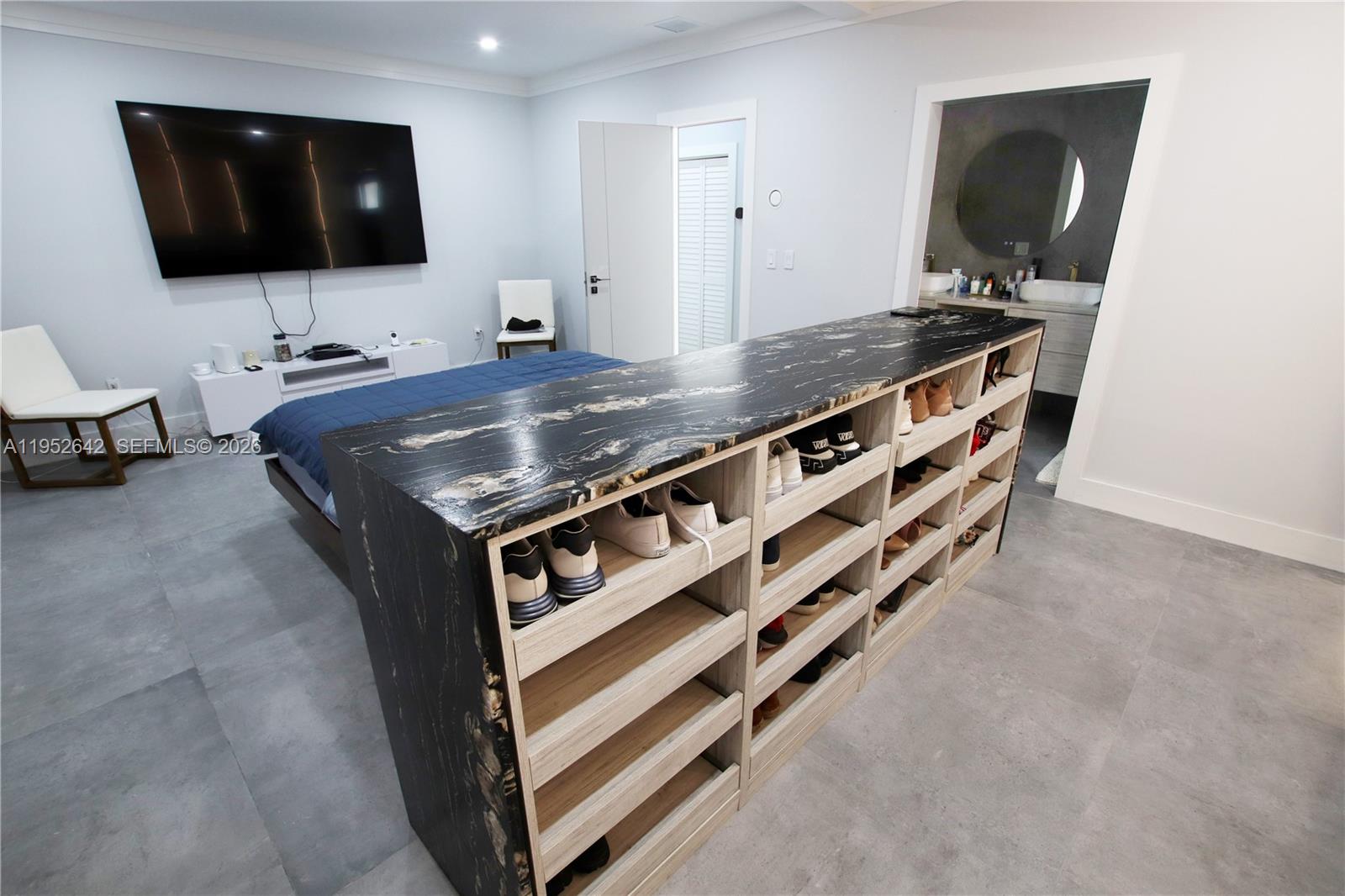 BISCAYNE DRIVE ESTATES - Residential