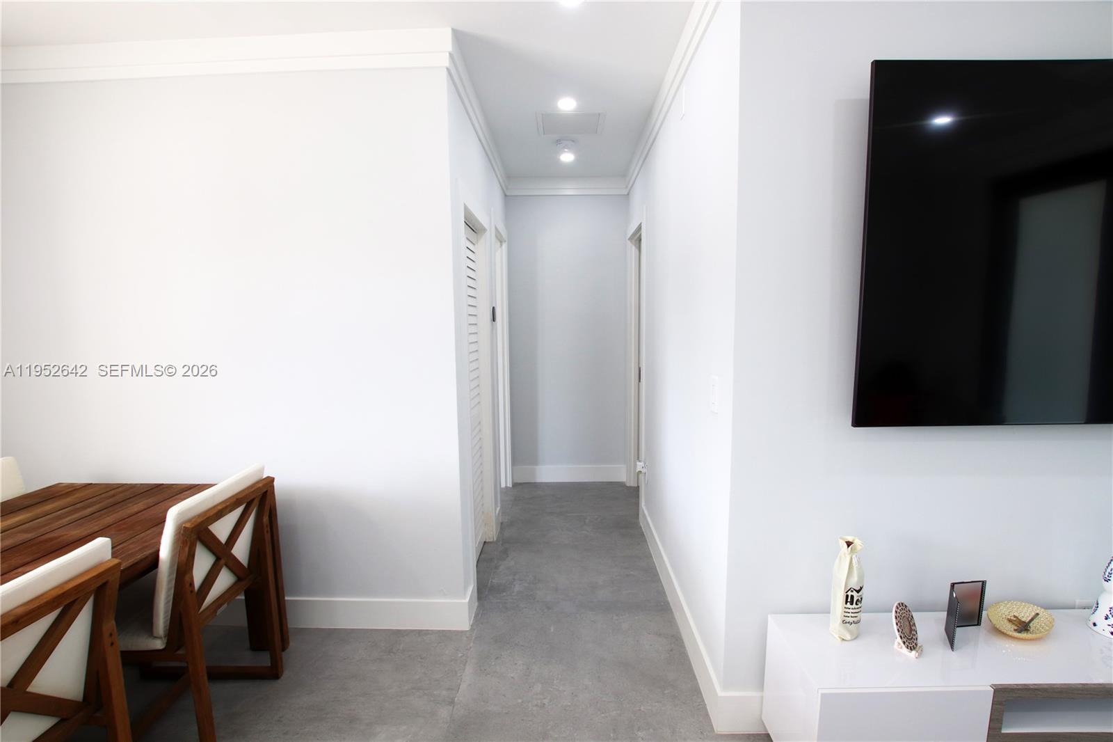 BISCAYNE DRIVE ESTATES - Residential